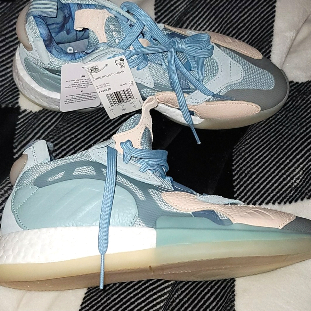 Adidas zone boost